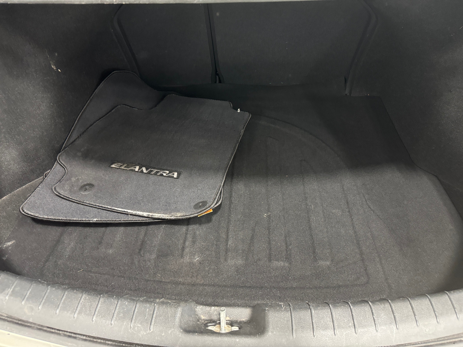 Thumbnail: 2017 Hyundai Elantra - 7