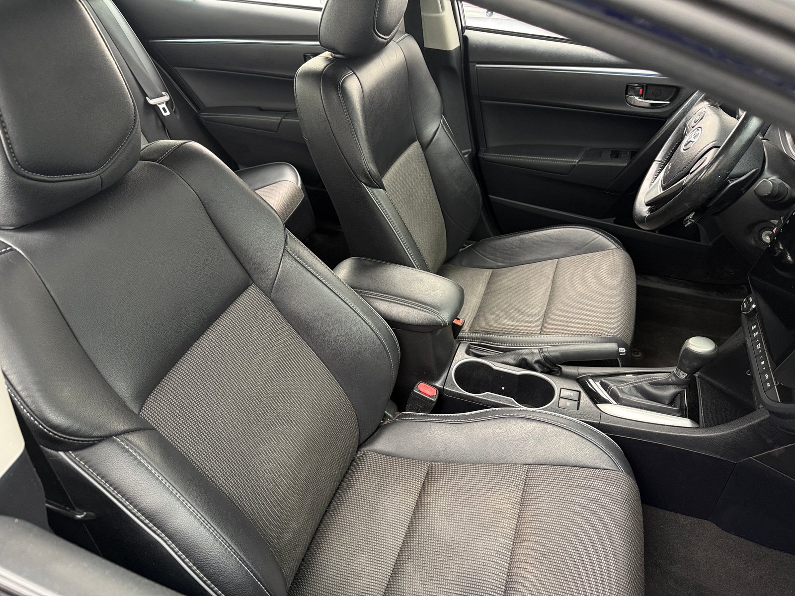 Thumbnail: 2016 Toyota Corolla - 2