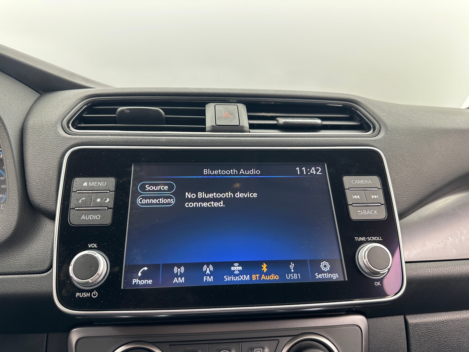 Thumbnail: 2022 Nissan Leaf - 4