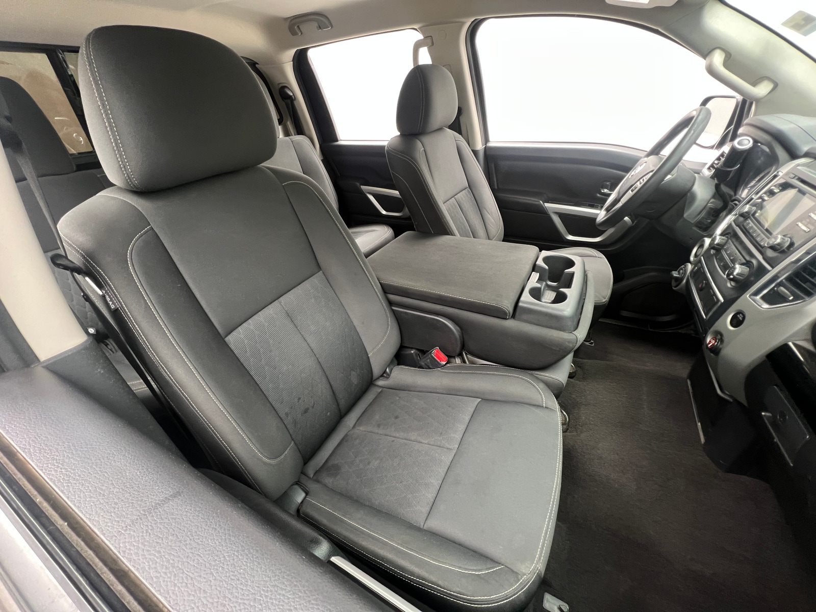 Thumbnail: 2018 Nissan Titan - 2