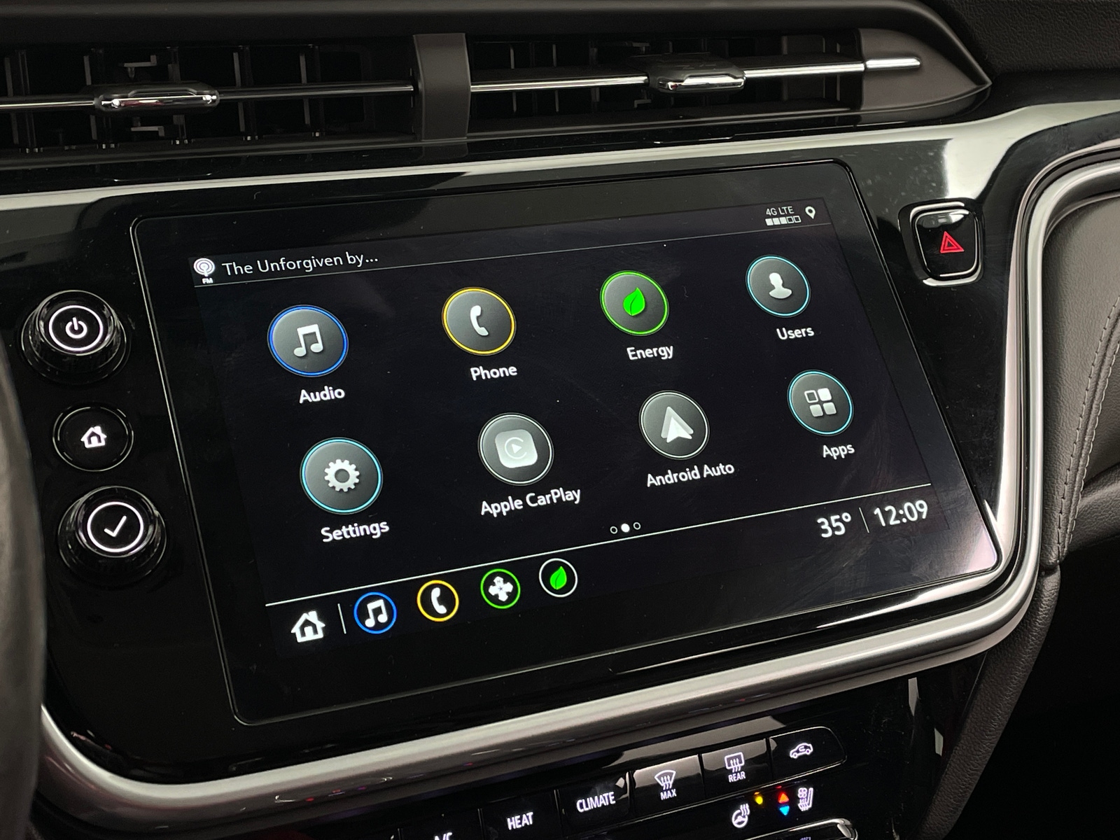 Thumbnail: 2023 Chevrolet Bolt EUV - 4