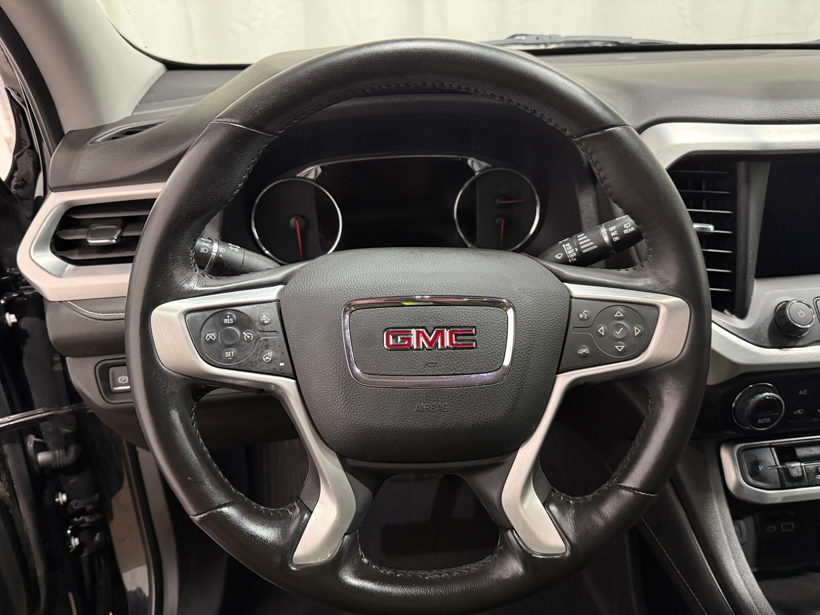 Thumbnail: 2022 GMC Acadia - 4