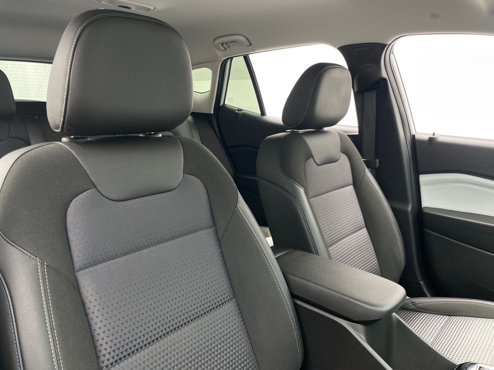 Thumbnail: 2025 Chevrolet Trax - 2