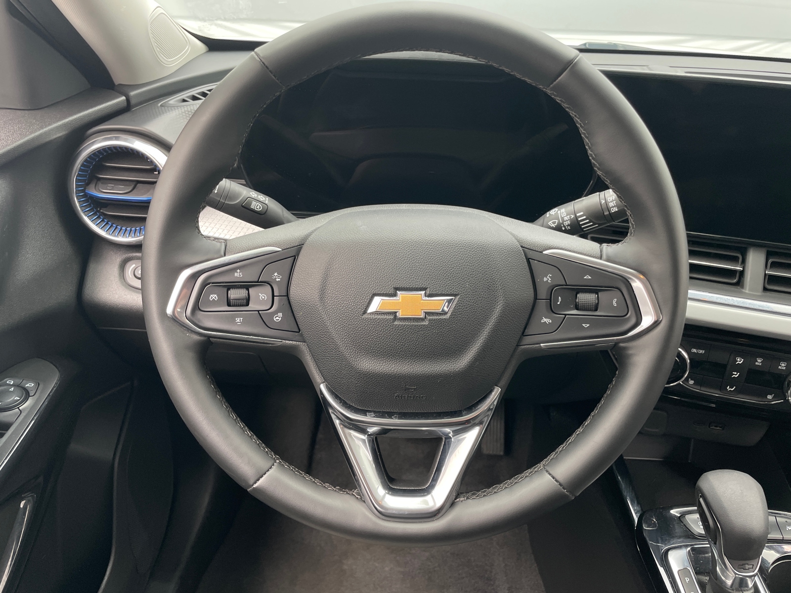 Thumbnail: 2025 Chevrolet Trax - 5