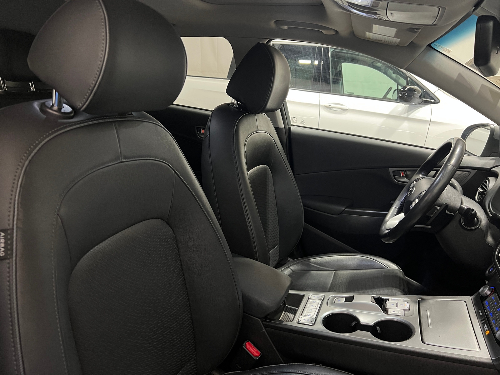 Thumbnail: 2020 Hyundai Kona - 2