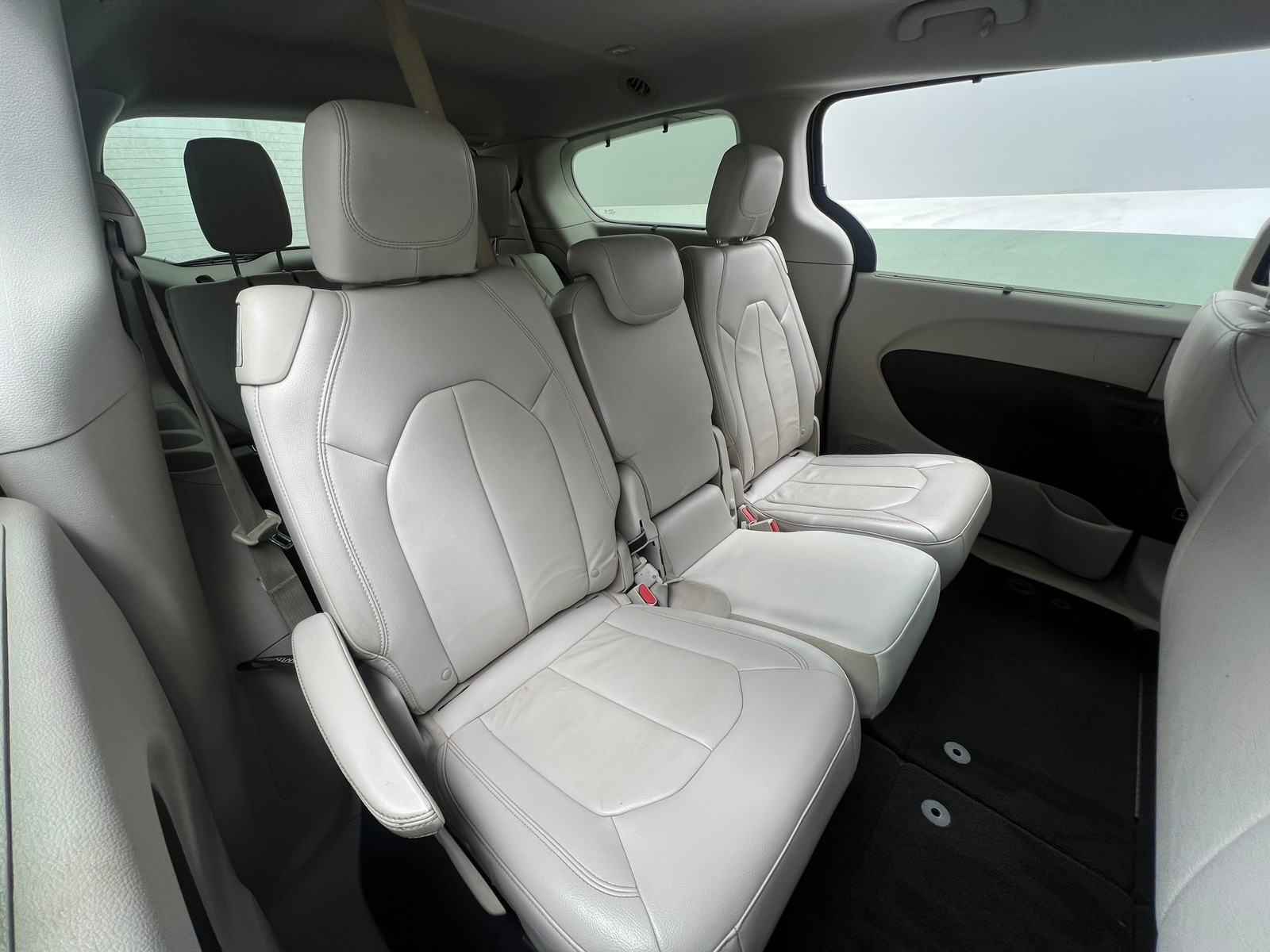 Thumbnail: 2017 Chrysler Pacifica - 5