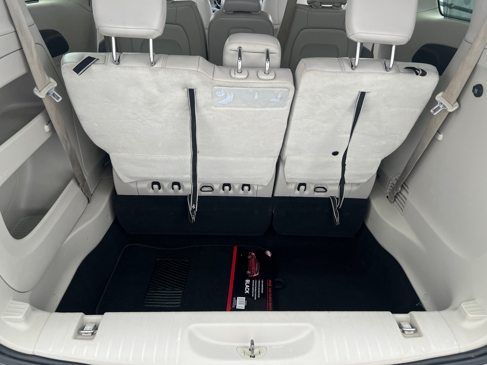 Thumbnail: 2017 Chrysler Pacifica - 6