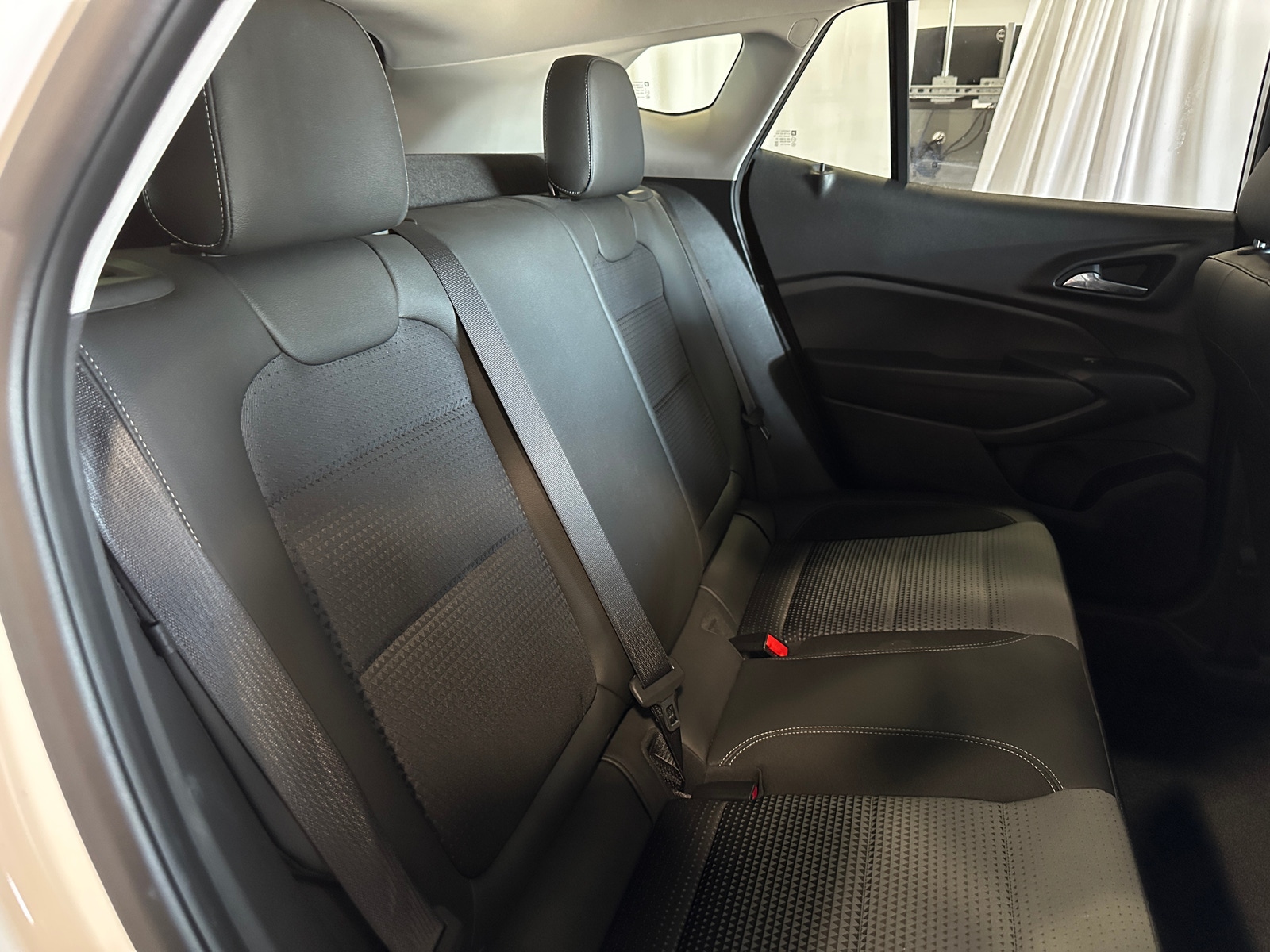 Thumbnail: 2025 Chevrolet Trax - 6