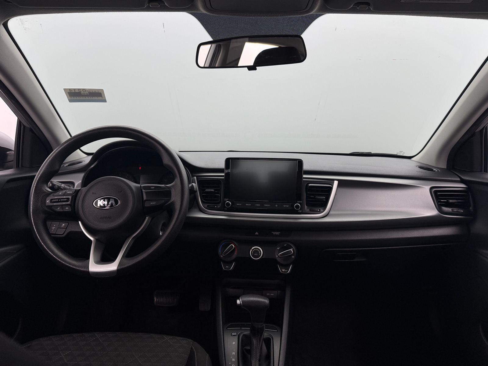 Thumbnail: 2021 Kia Rio - 3