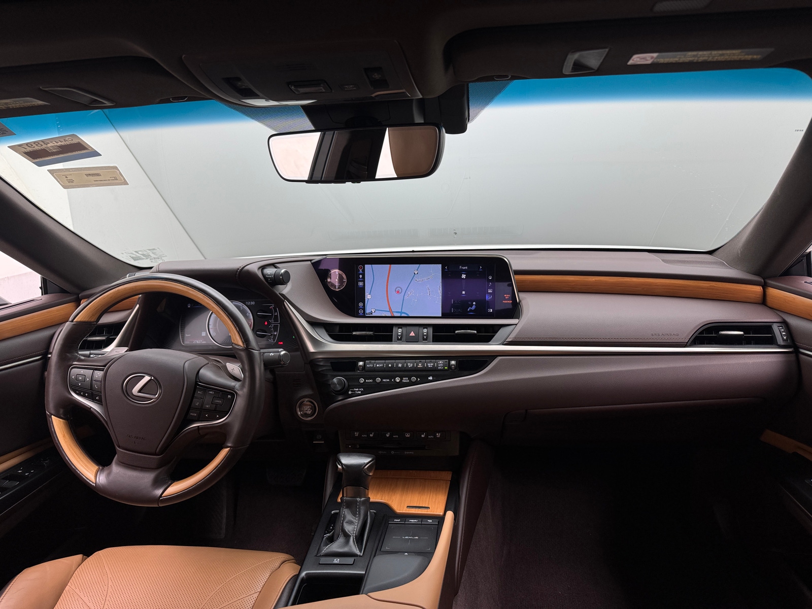 Thumbnail: 2019 Lexus ES - 3