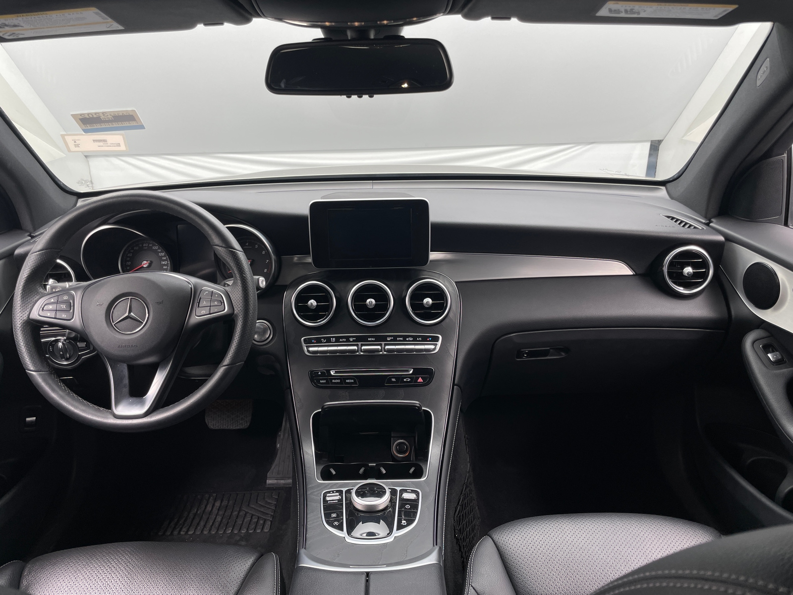 Thumbnail: 2019 Mercedes-Benz GLC - 2