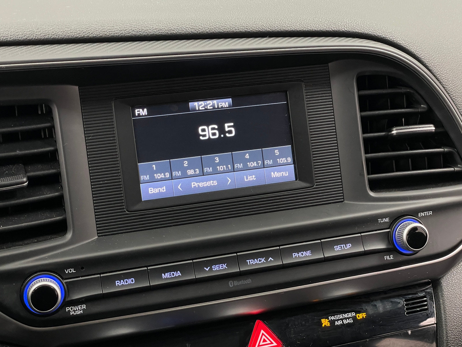 Thumbnail: 2020 Hyundai Elantra - 4