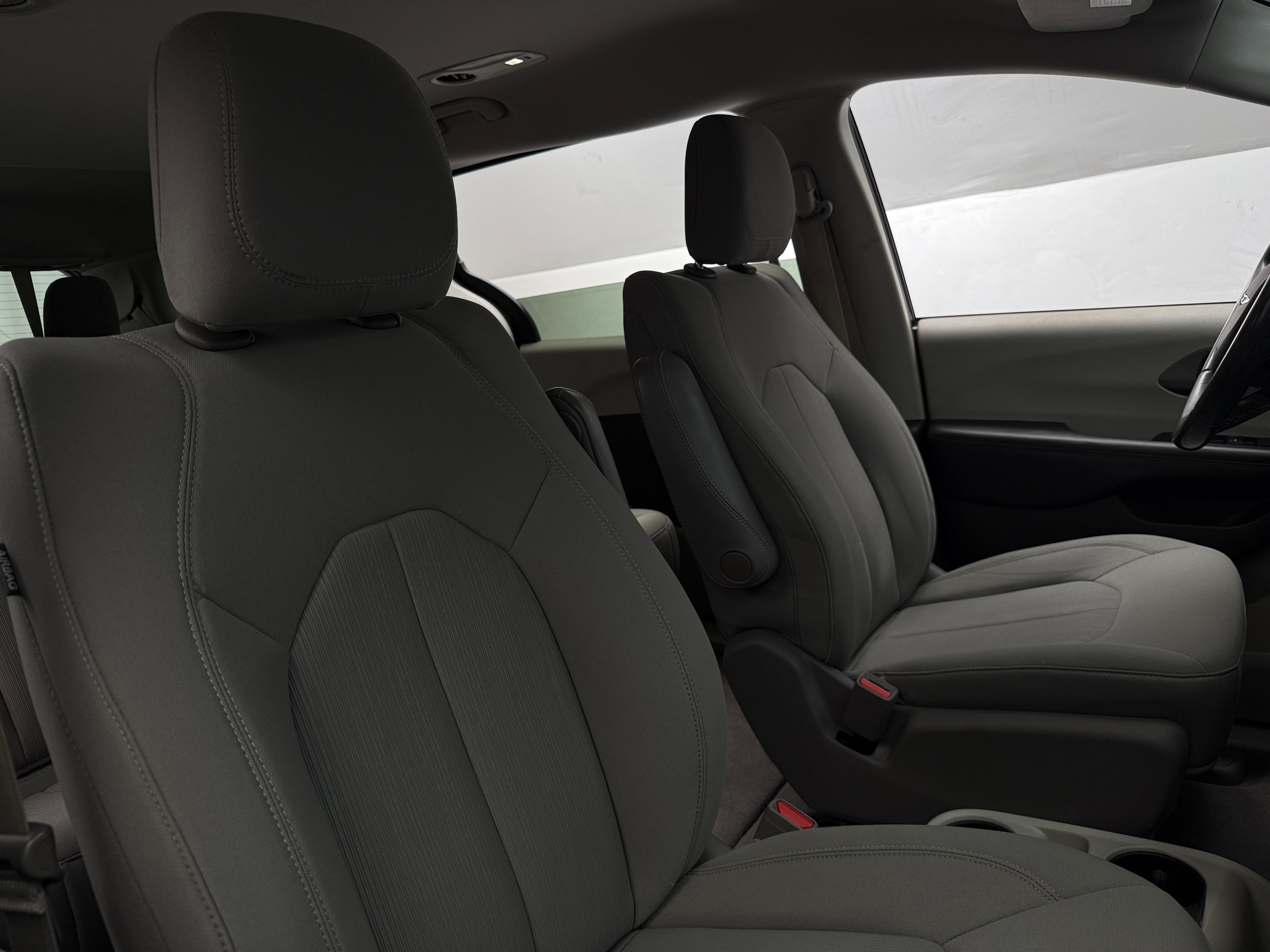 2020 Chrysler Voyager