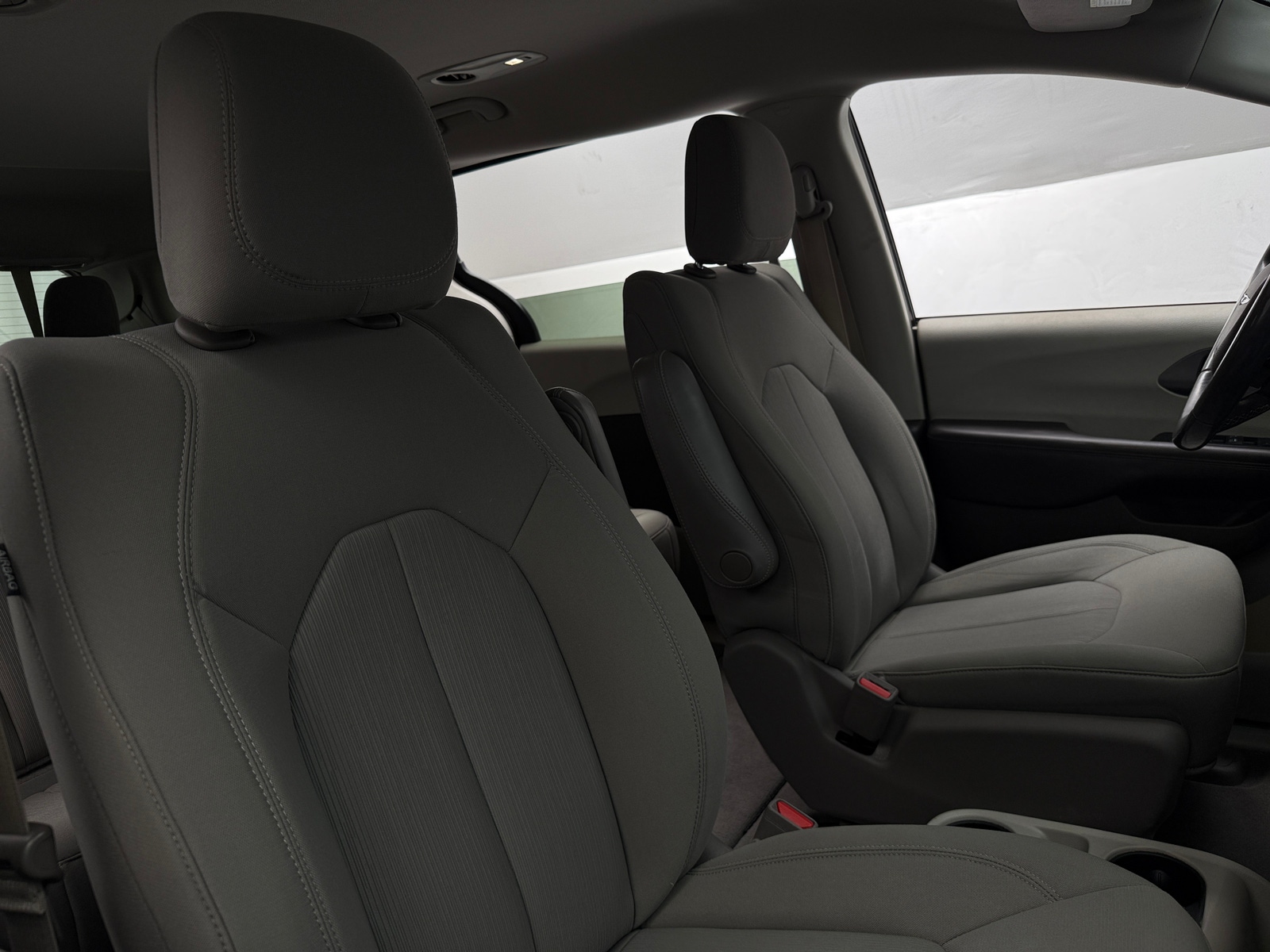 Thumbnail: 2020 Chrysler Voyager - 2