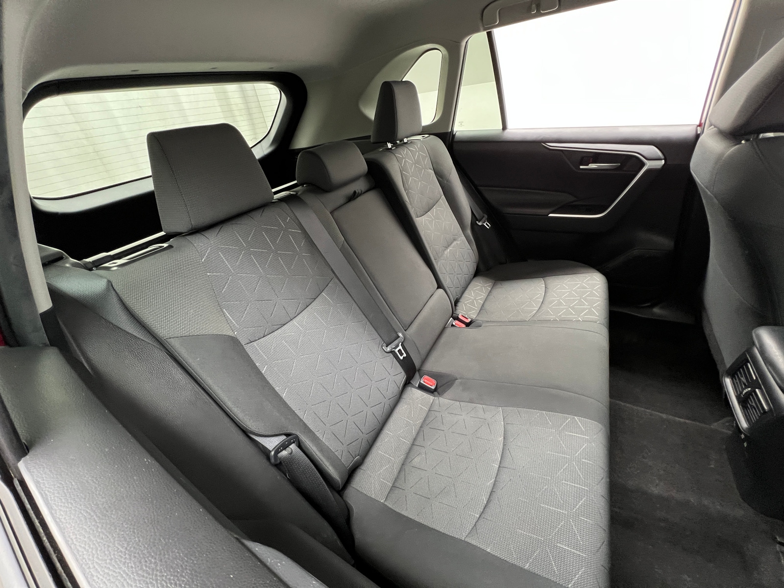 Thumbnail: 2021 Toyota RAV4 - 6