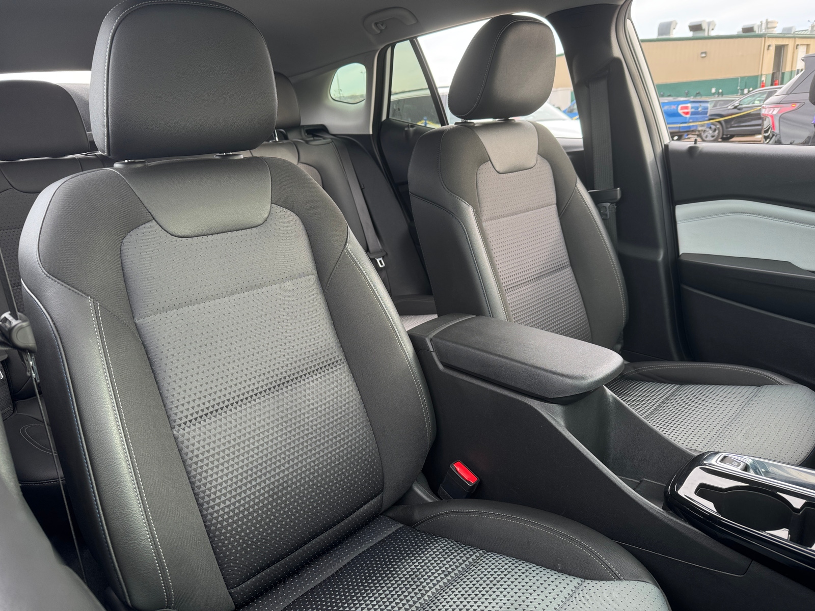 Thumbnail: 2025 Chevrolet Trax - 2