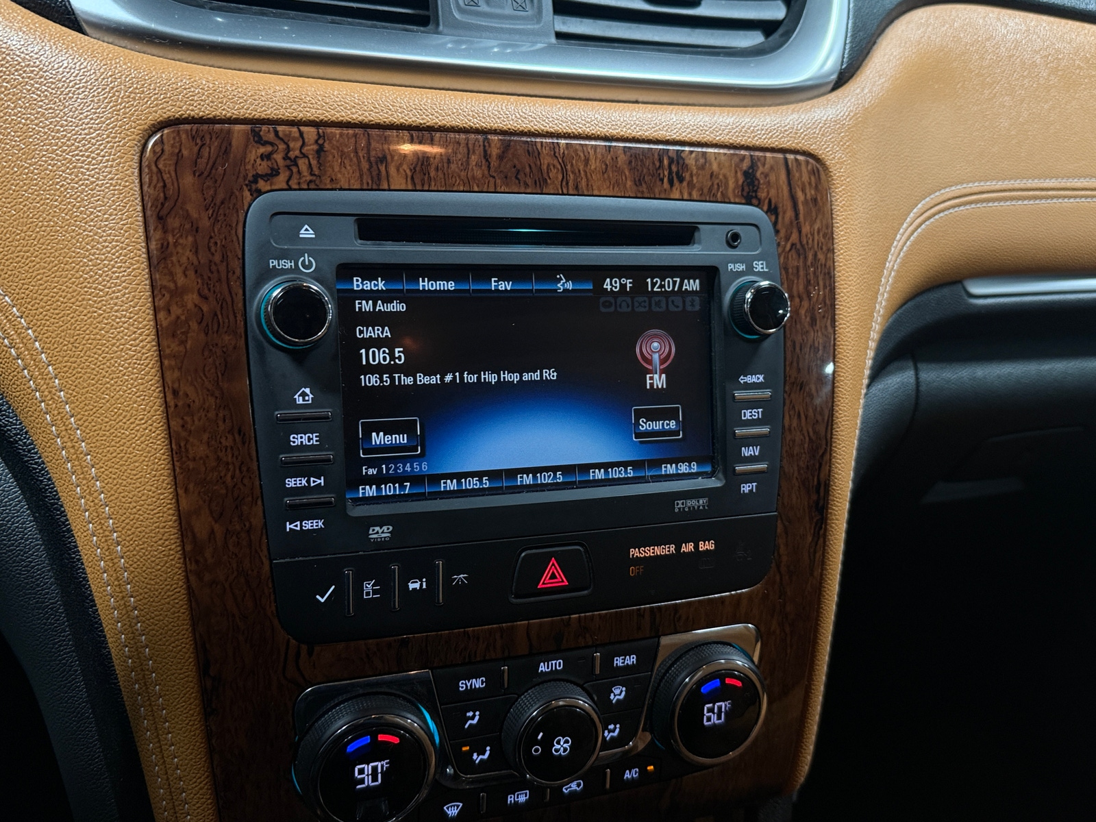 Thumbnail: 2014 Chevrolet Traverse - 3