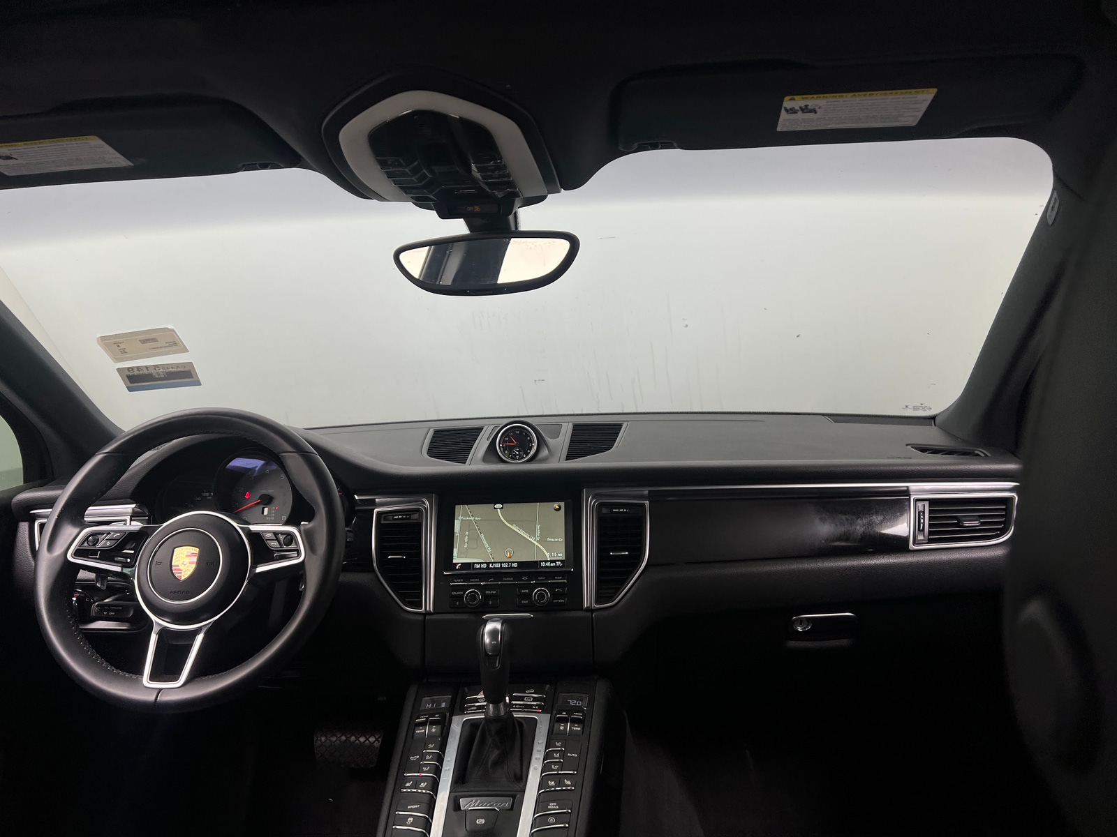 Thumbnail: 2016 Porsche Macan - 2