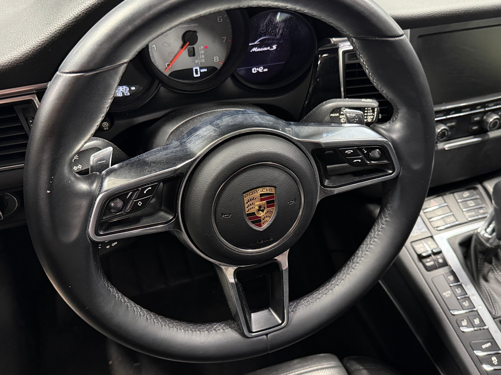 Thumbnail: 2016 Porsche Macan - 4