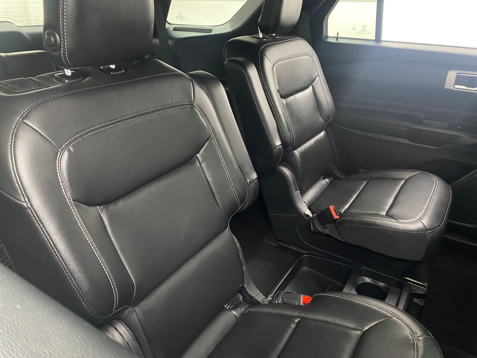 Thumbnail: 2020 Ford Explorer - 5