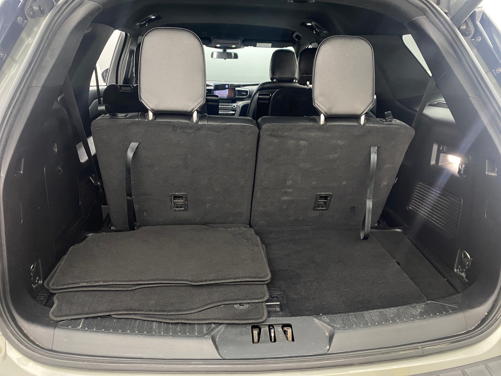 Thumbnail: 2020 Ford Explorer - 6