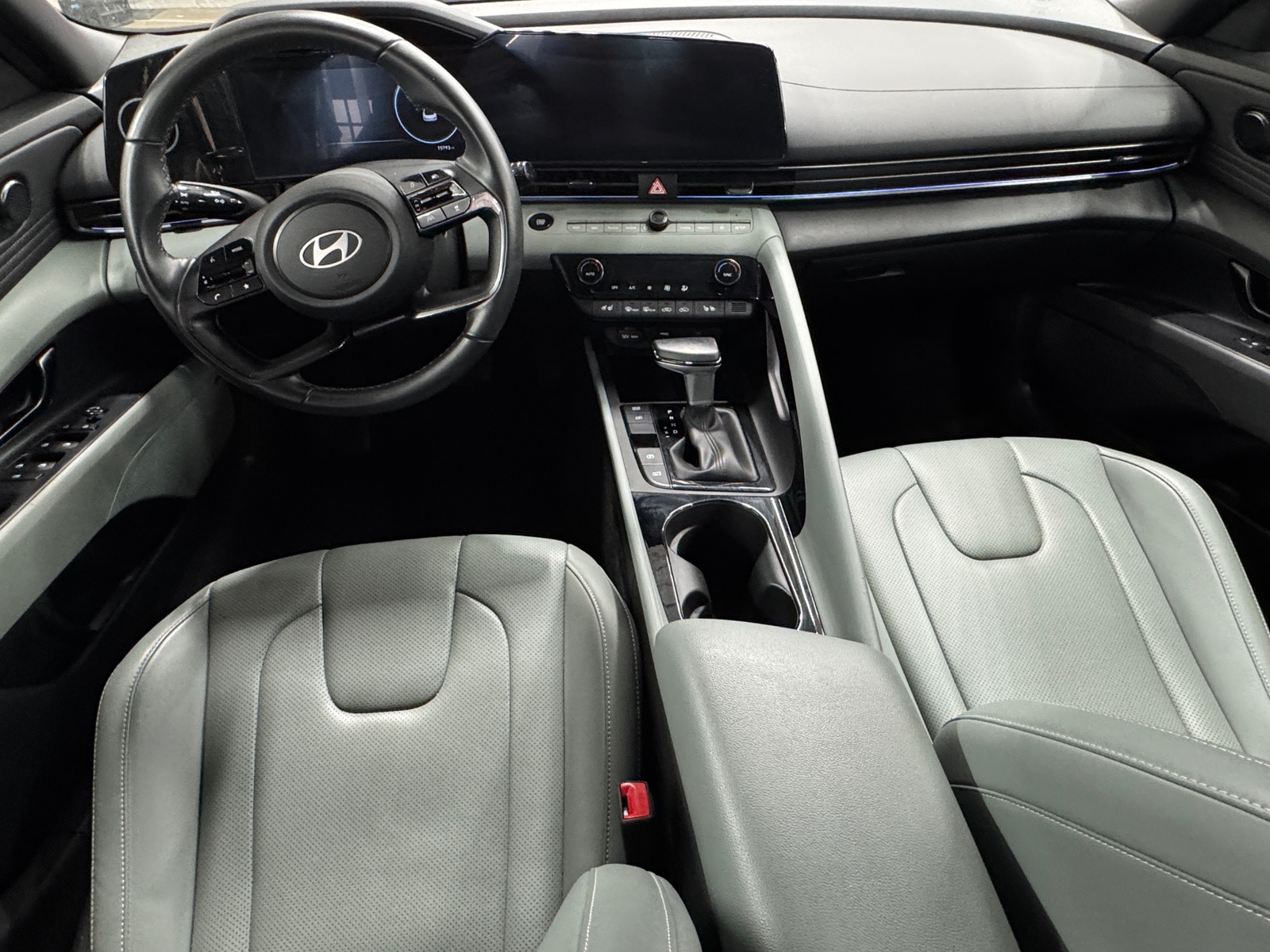 Thumbnail: 2025 Hyundai Elantra - 2