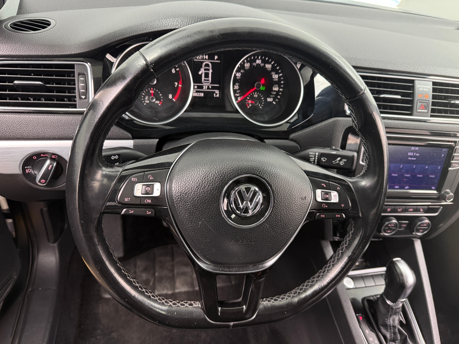 Thumbnail: 2018 Volkswagen Jetta - 4