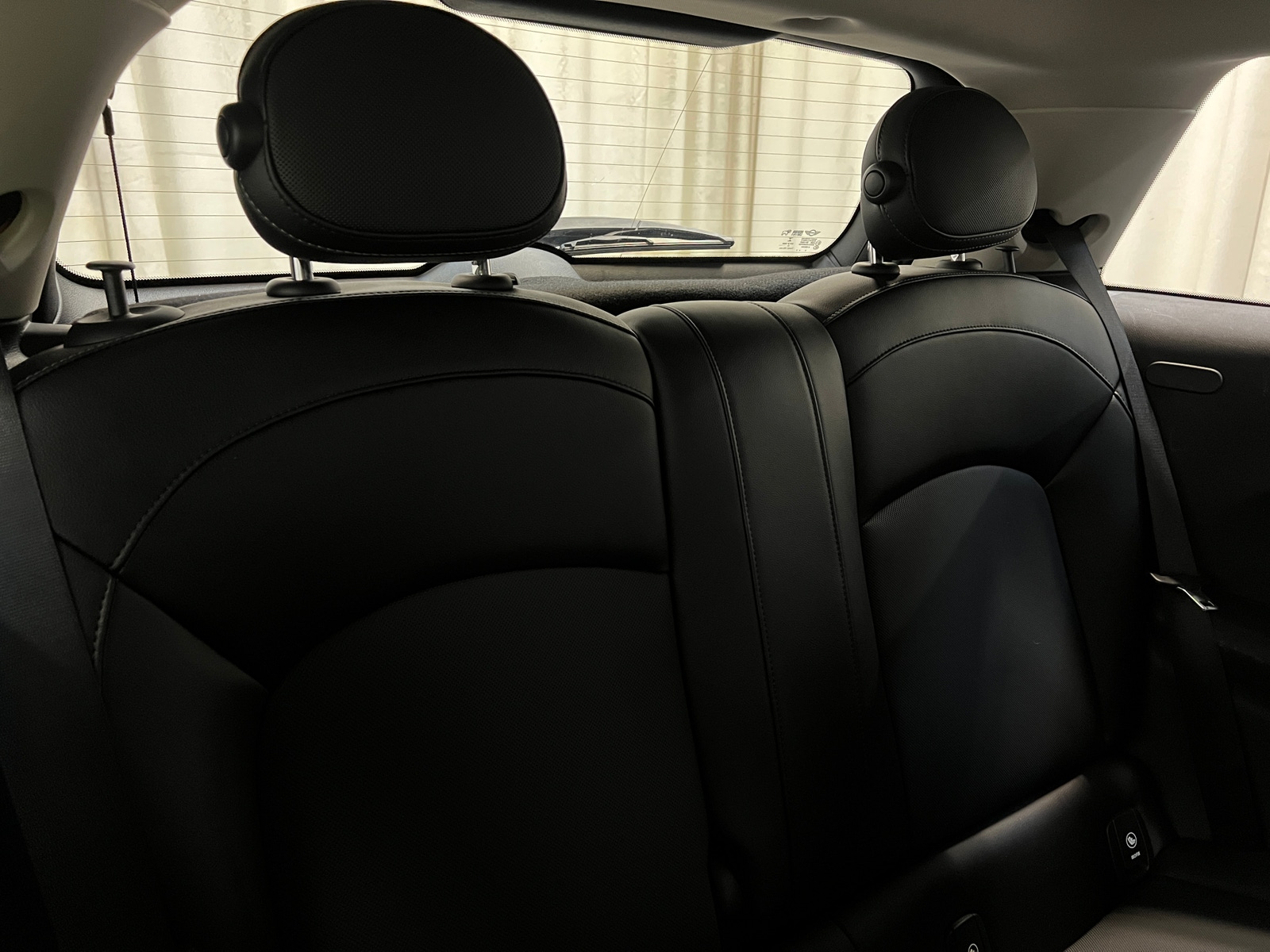 Thumbnail: 2015 MINI Cooper Hardtop - 6