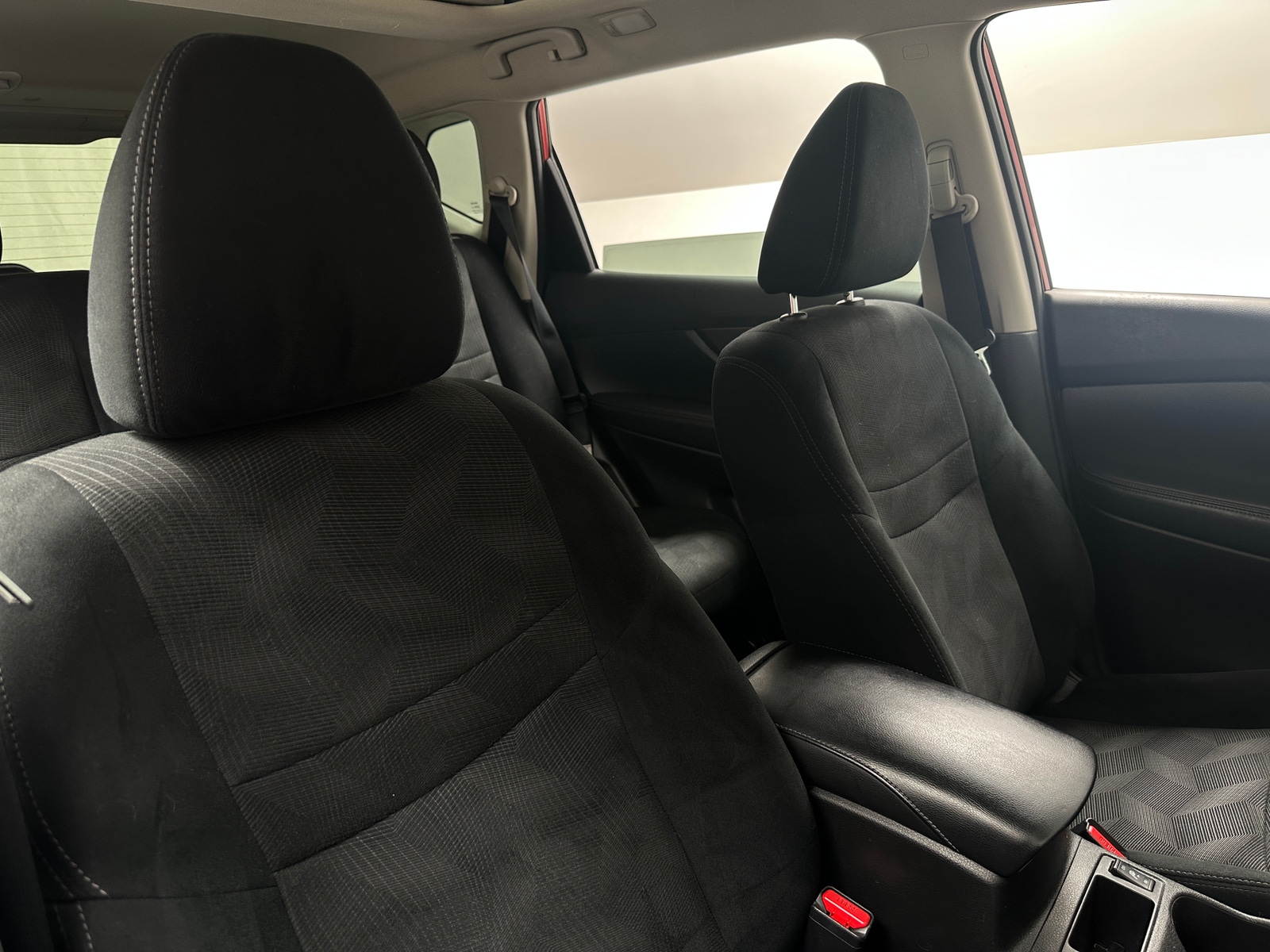 Thumbnail: 2016 Nissan Rogue - 2