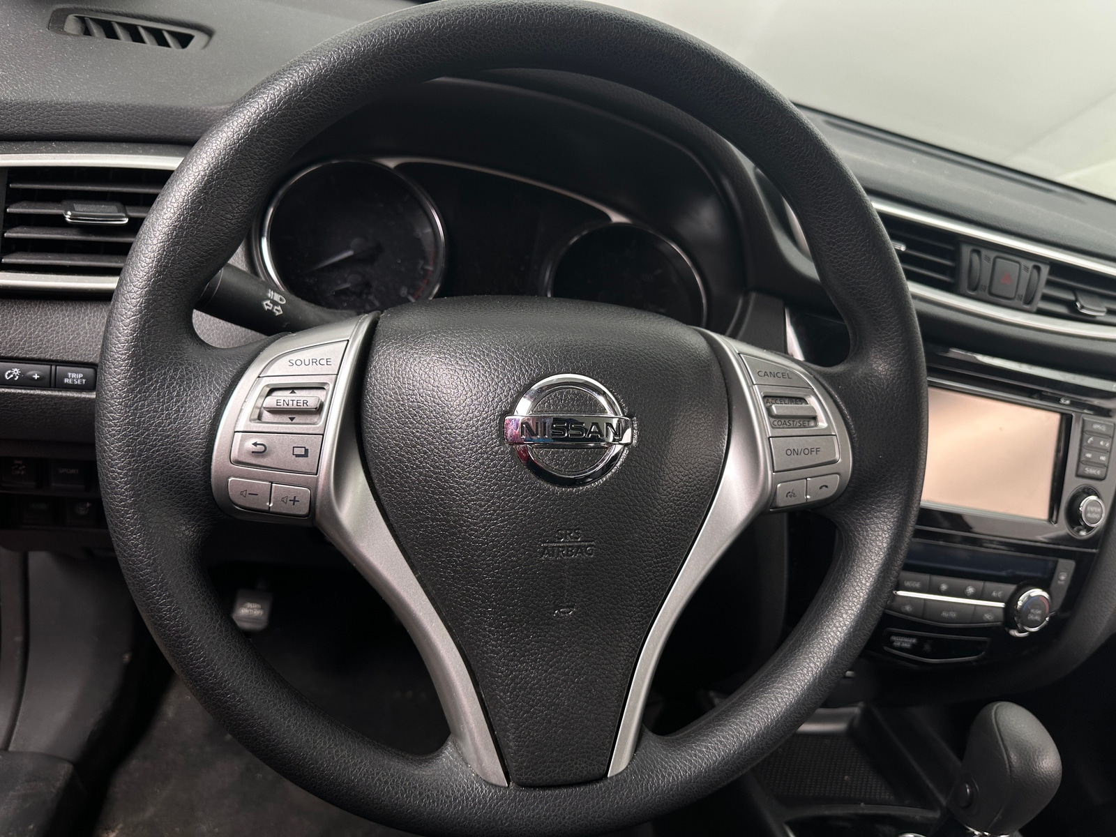 Thumbnail: 2016 Nissan Rogue - 5