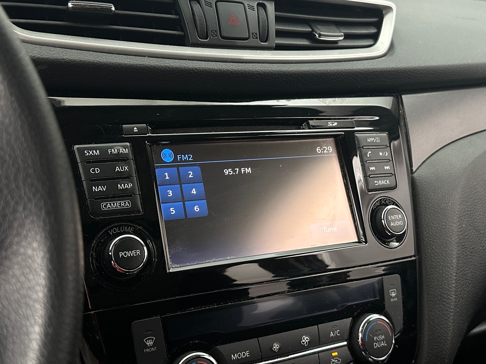 Thumbnail: 2016 Nissan Rogue - 4