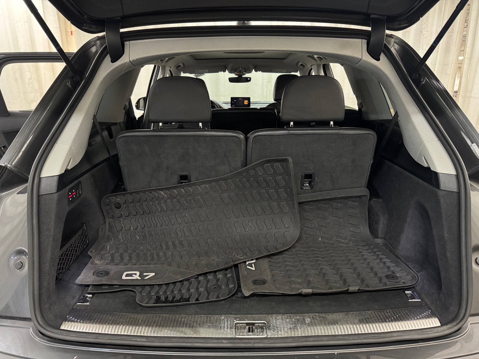 Thumbnail: 2019 Audi Q7 - 6