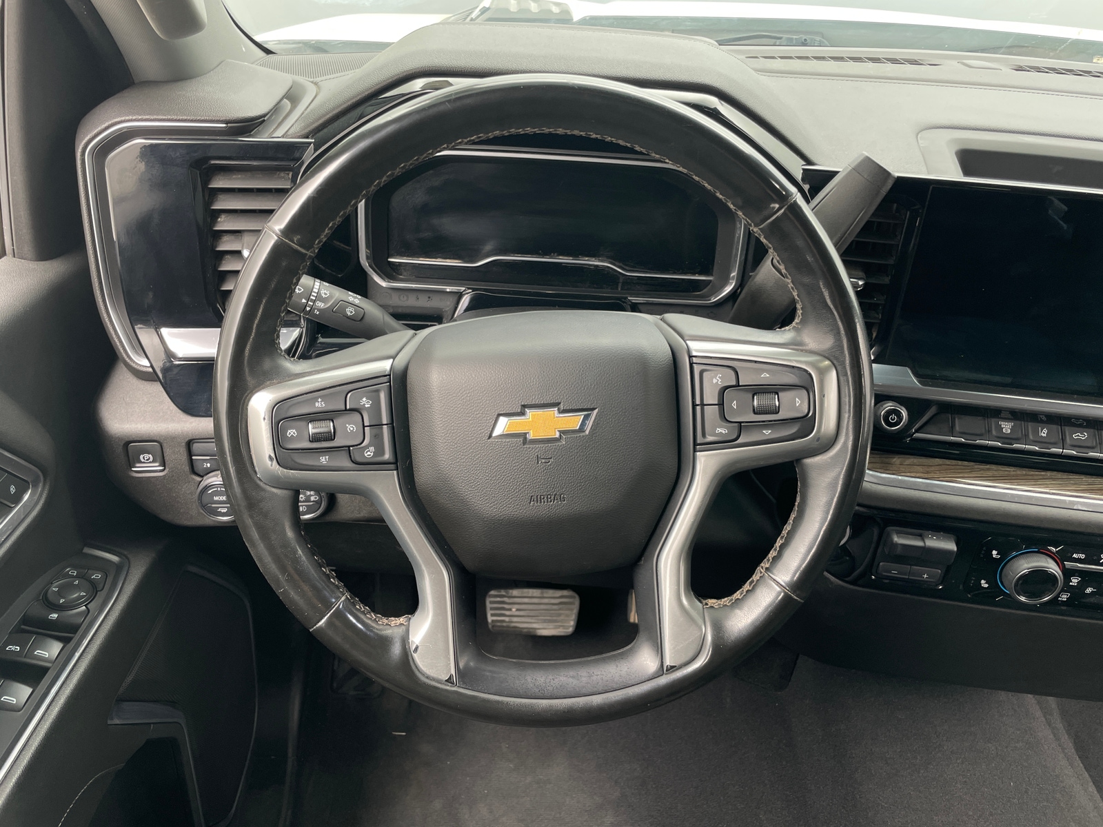 Thumbnail: 2024 Chevrolet Silverado 2500 - 5