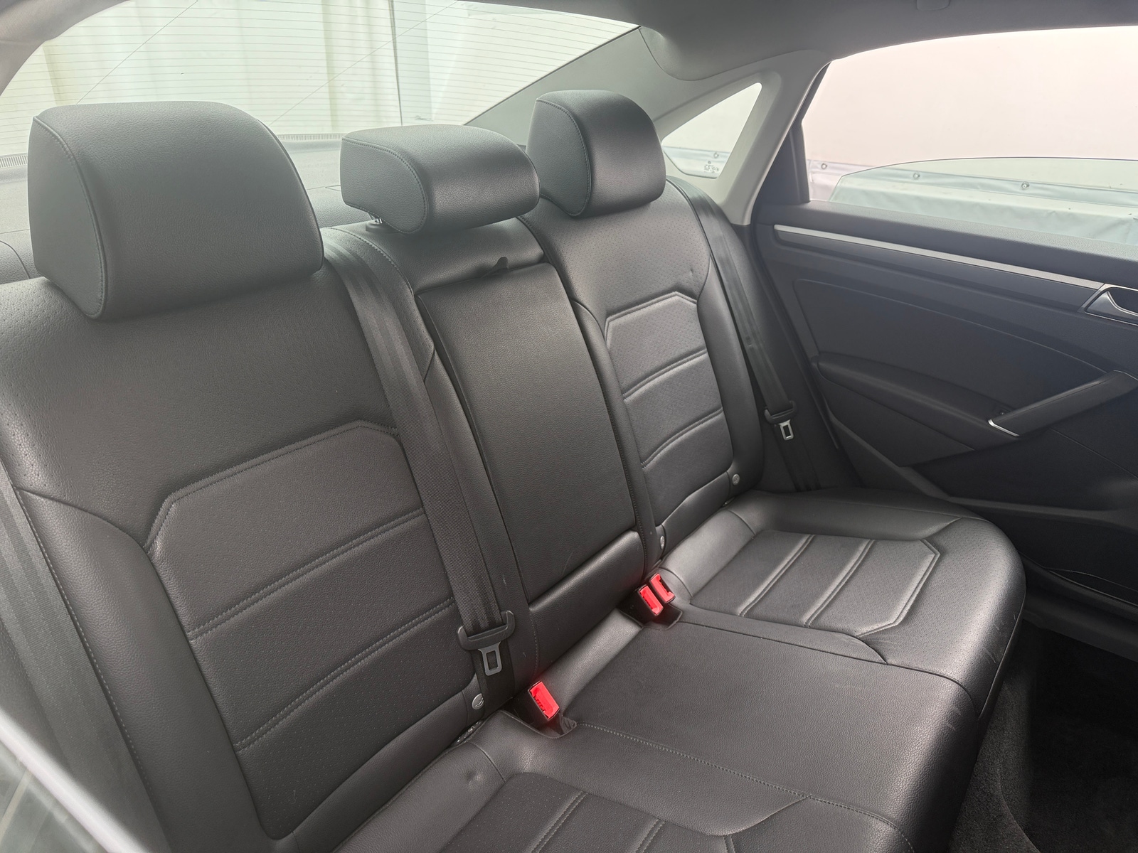 Thumbnail: 2017 Volkswagen Passat - 5