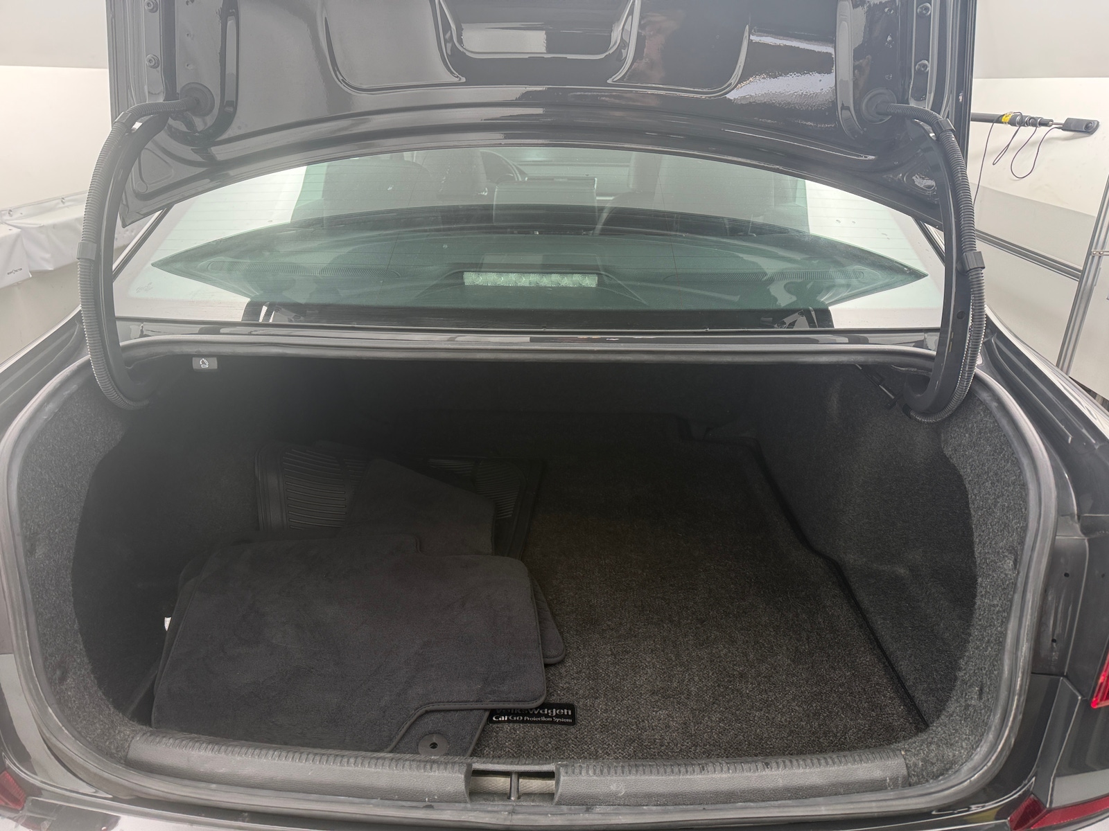 Thumbnail: 2017 Volkswagen Passat - 6