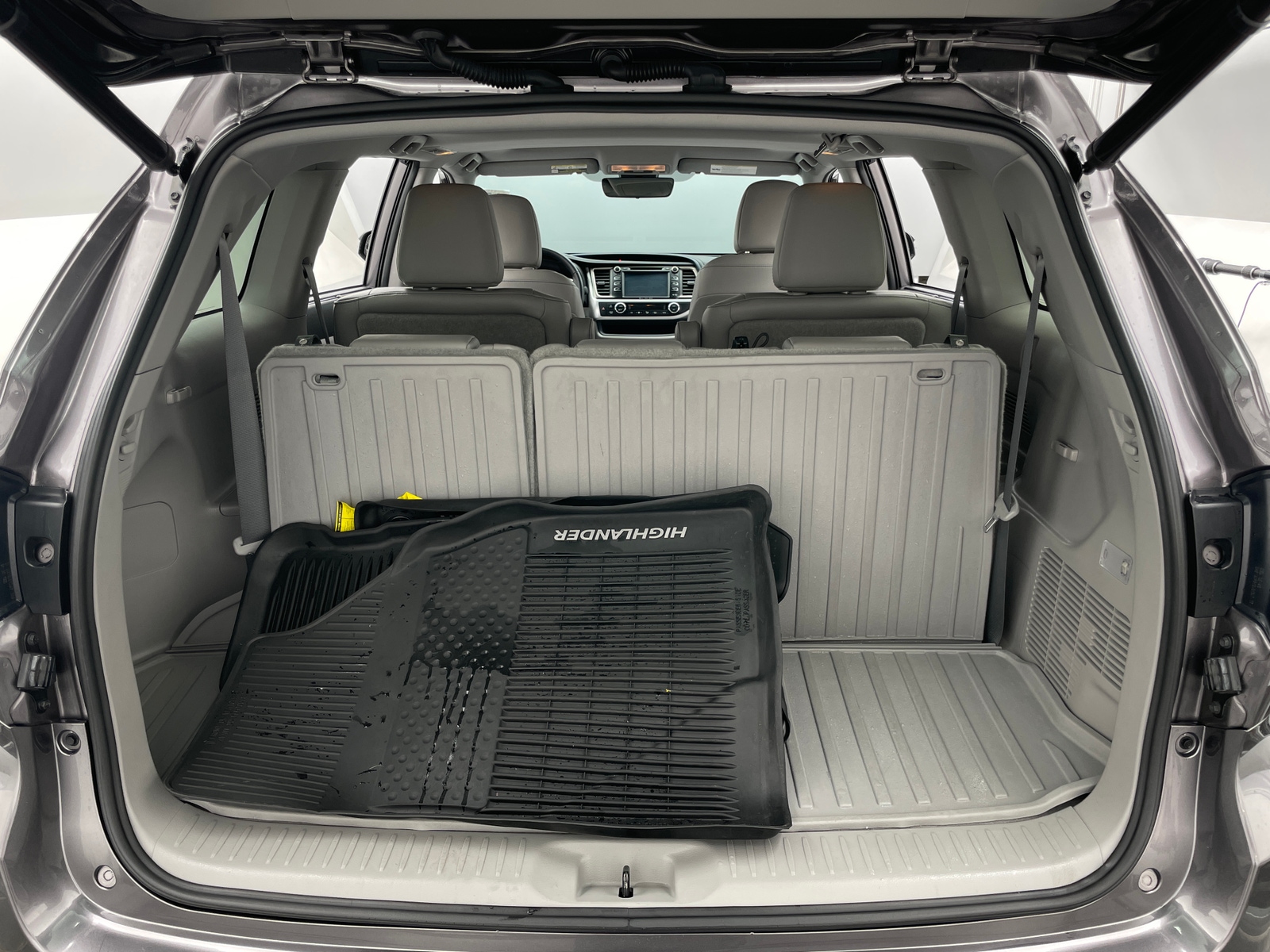 Thumbnail: 2019 Toyota Highlander - 6