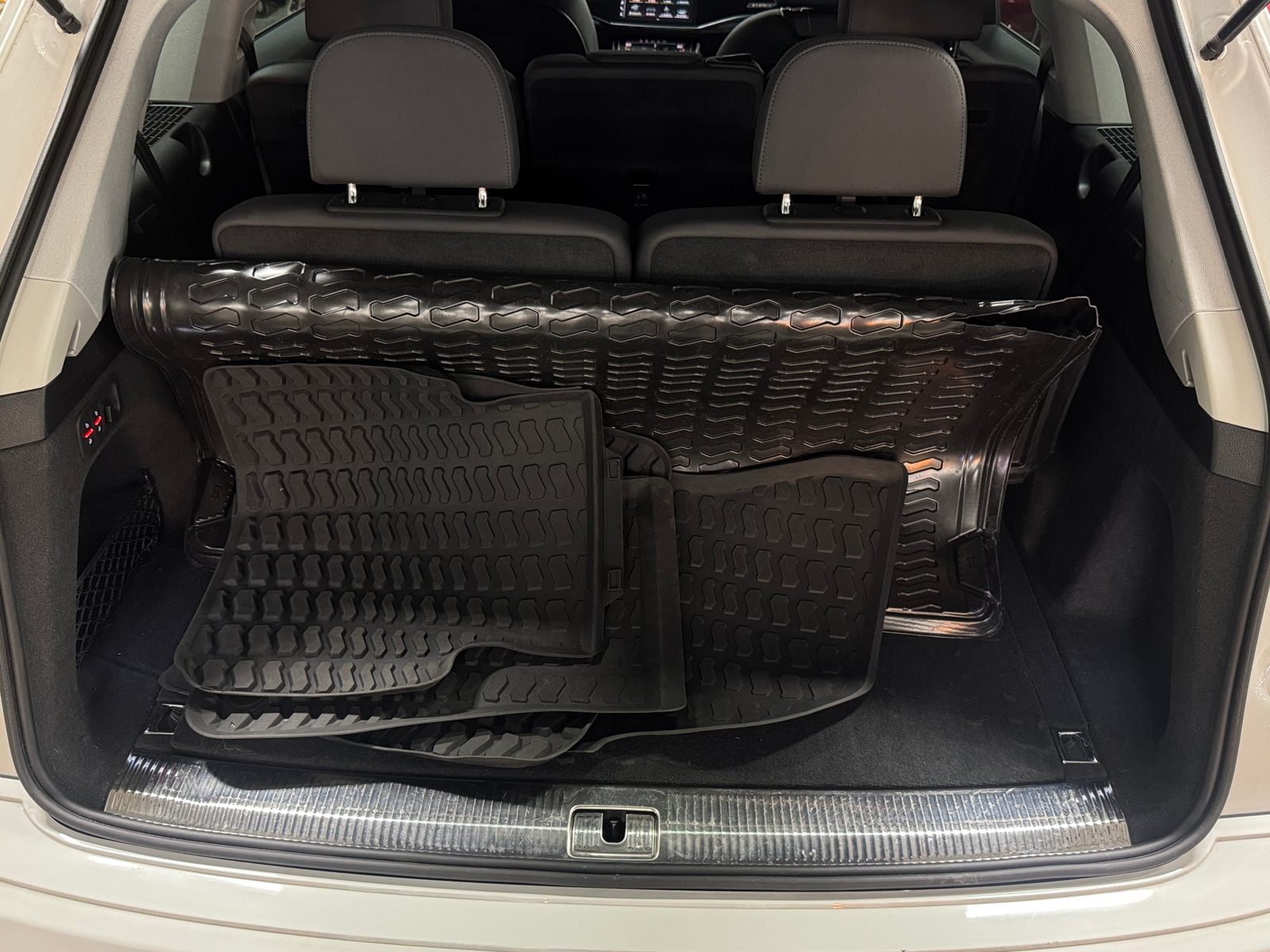 Thumbnail: 2022 Audi Q7 - 6