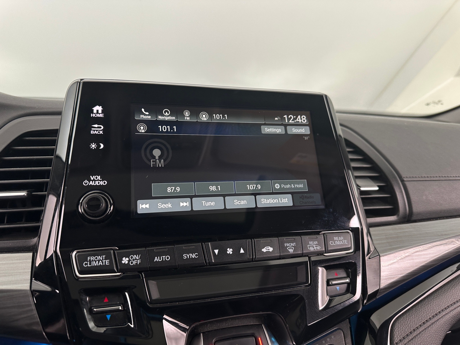 Thumbnail: 2023 Honda Odyssey - 3