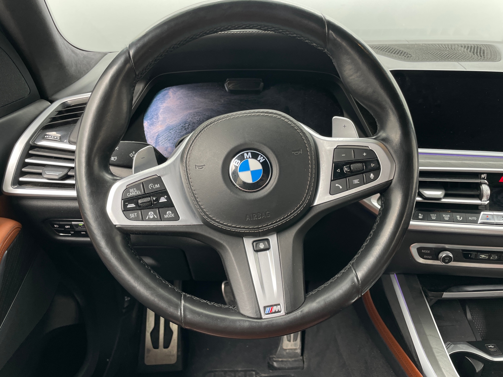 Thumbnail: 2021 BMW X7 - 4