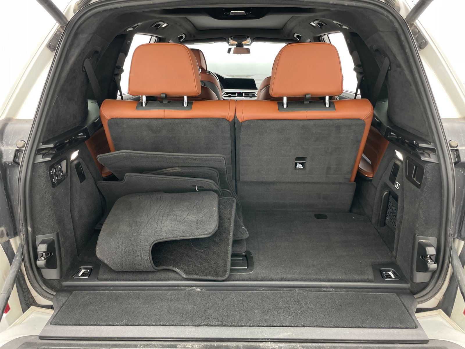 Thumbnail: 2021 BMW X7 - 6