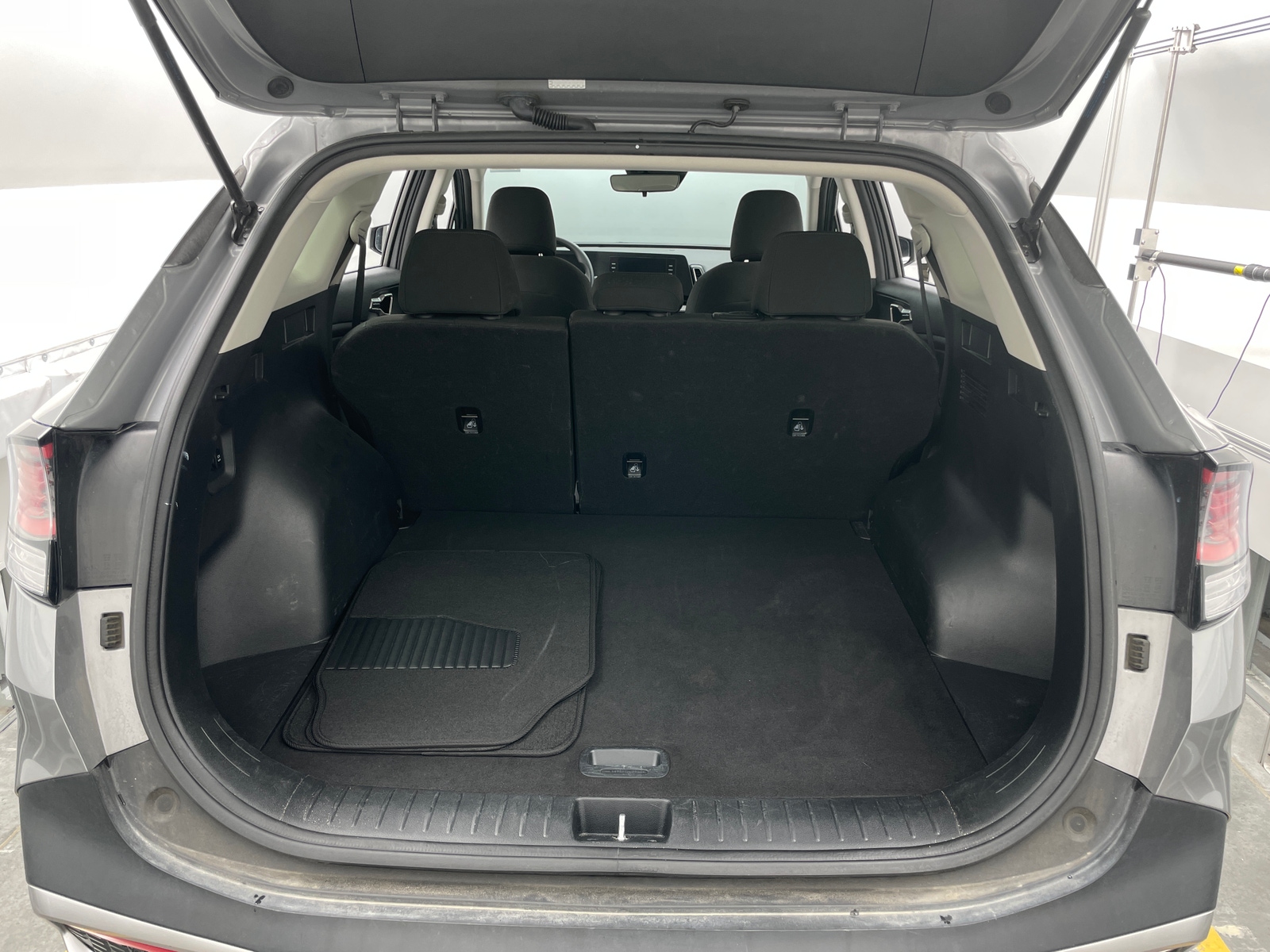 Thumbnail: 2024 Kia Sportage - 7