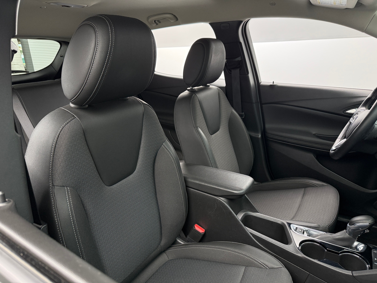 Thumbnail: 2025 Buick Encore GX - 2