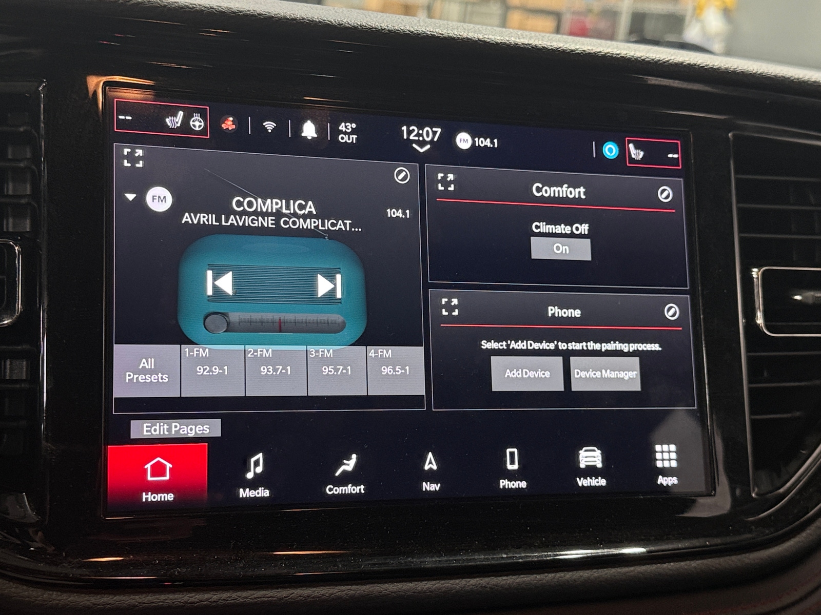 Thumbnail: 2023 Dodge Durango - 4