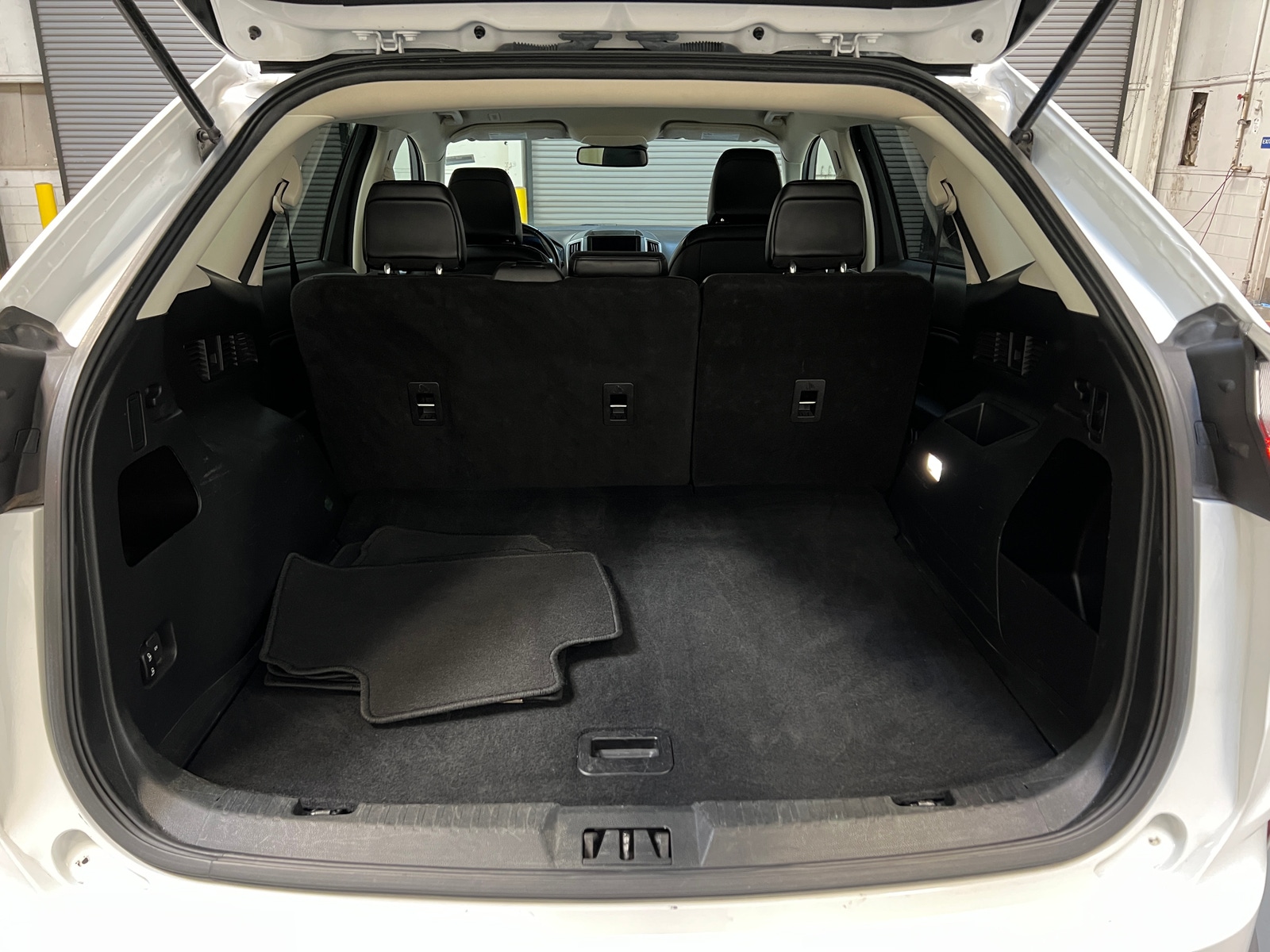 Thumbnail: 2023 Ford Edge - 6