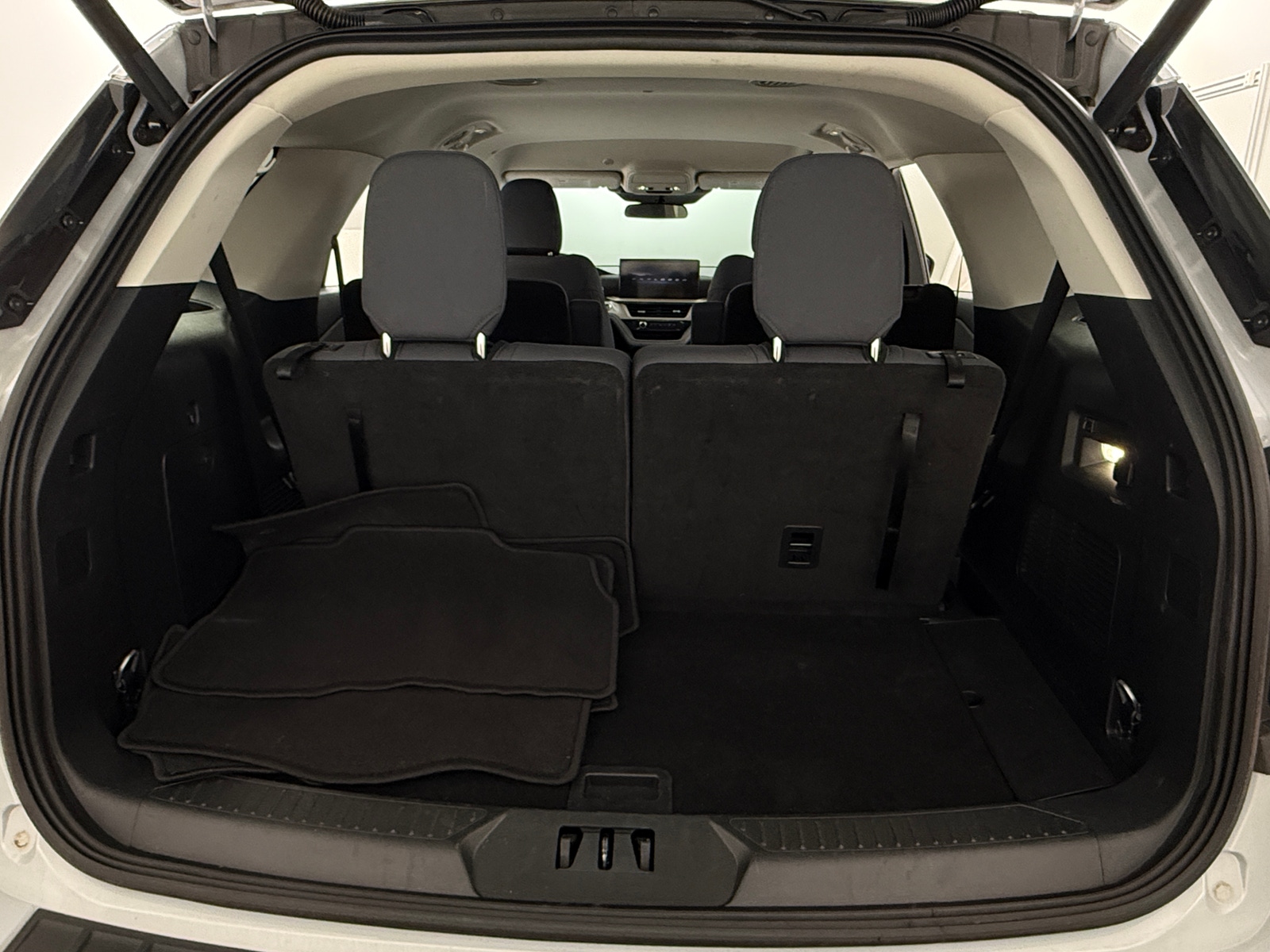 Thumbnail: 2025 Ford Explorer - 7