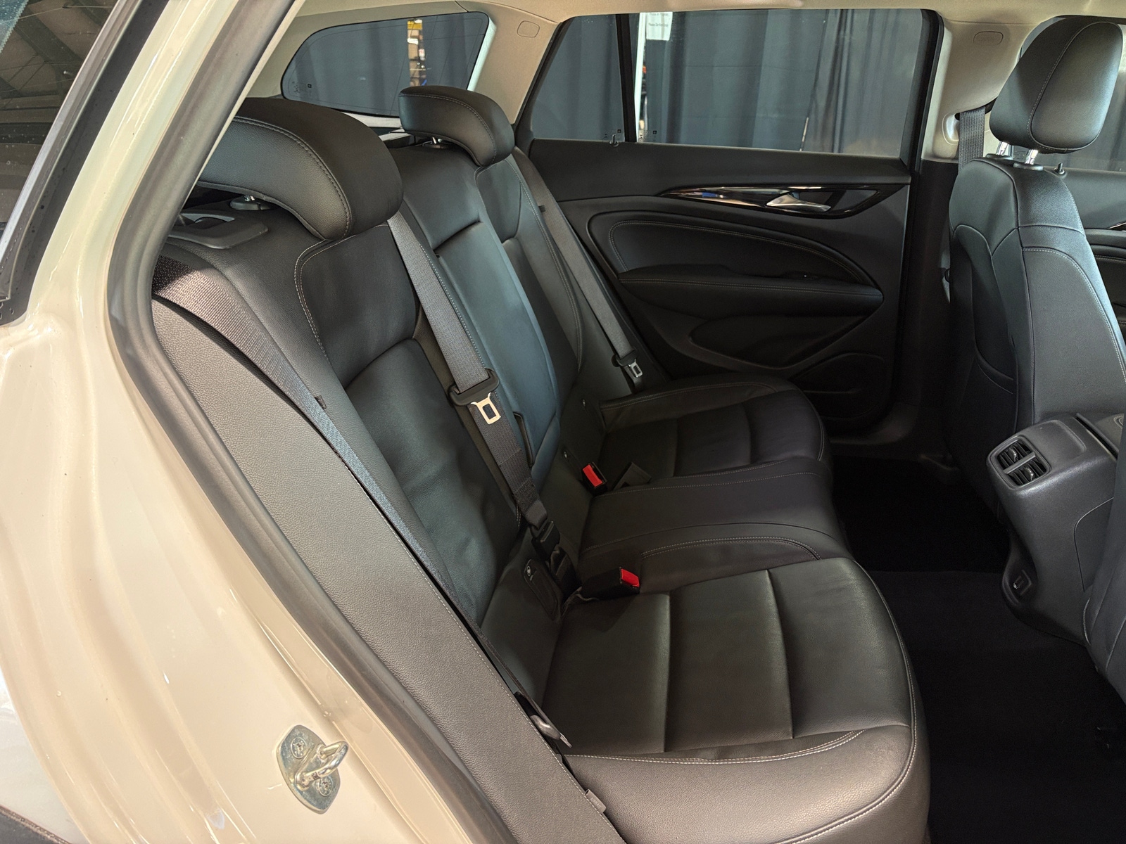 Thumbnail: 2020 Buick Regal - 5