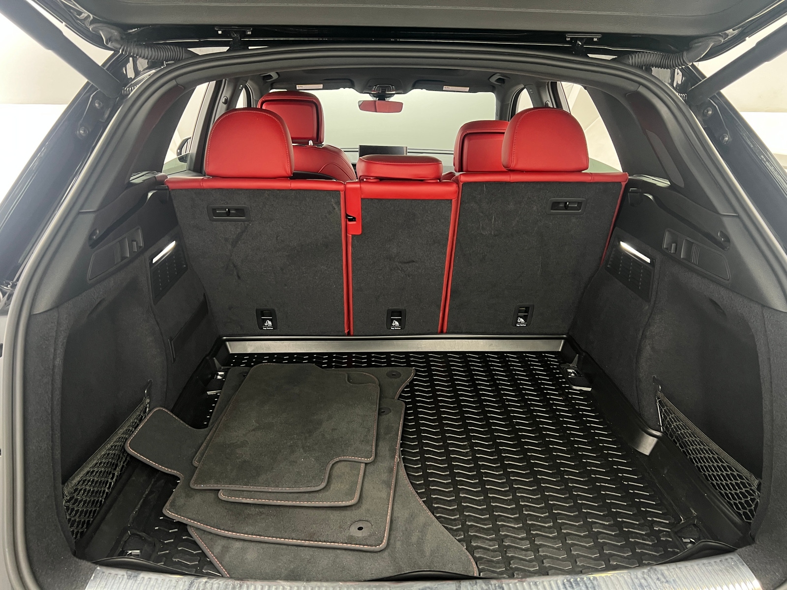 Thumbnail: 2021 Audi SQ5 - 6