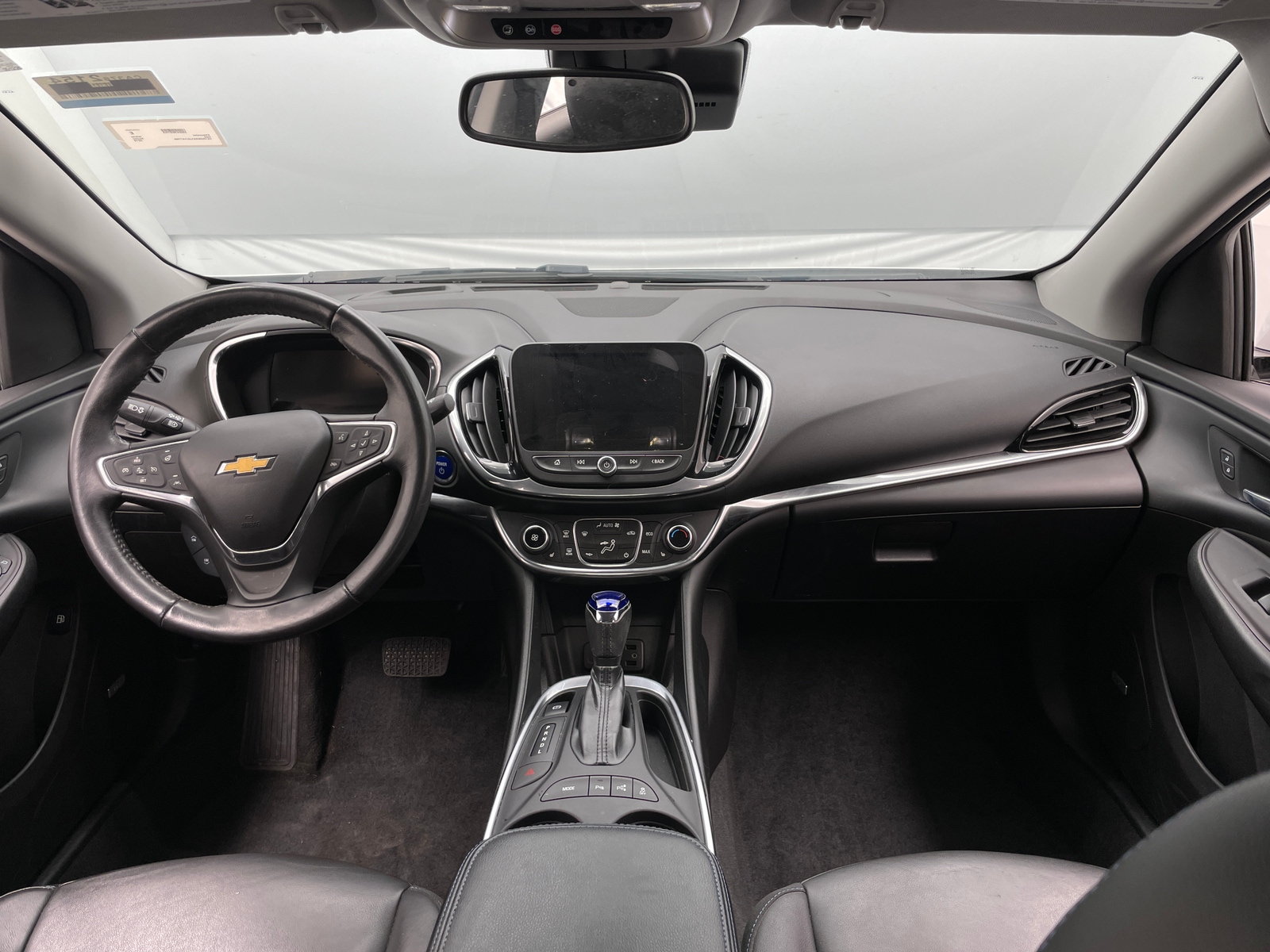 Thumbnail: 2018 Chevrolet Volt - 2