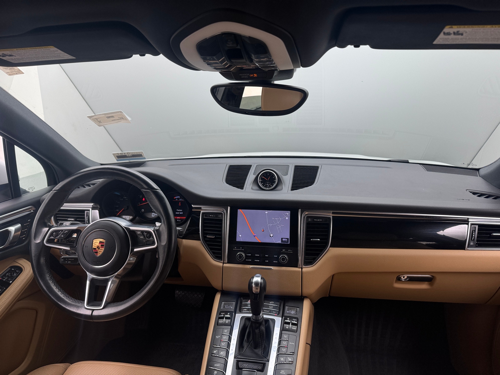 Thumbnail: 2018 Porsche Macan - 2