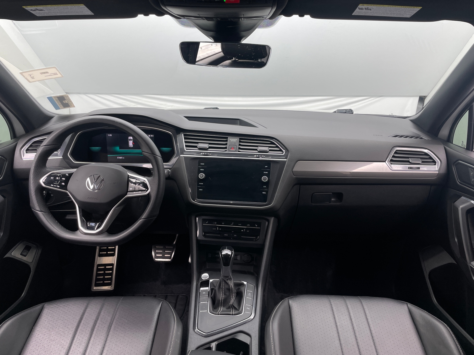 Thumbnail: 2022 Volkswagen Tiguan - 2